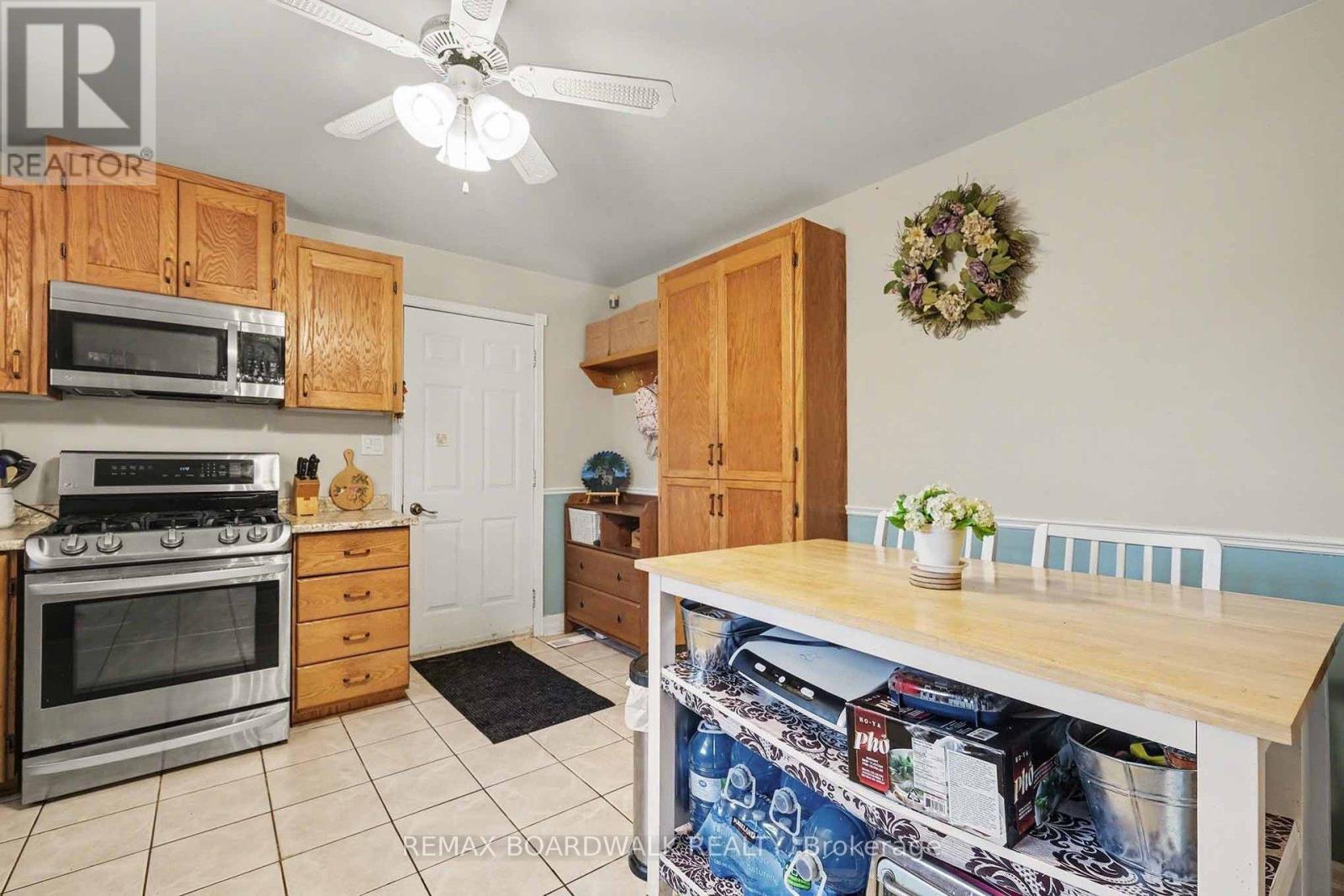 684 County Road 44 Road S