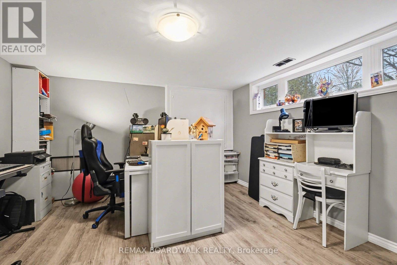 684 County Road 44 Road S