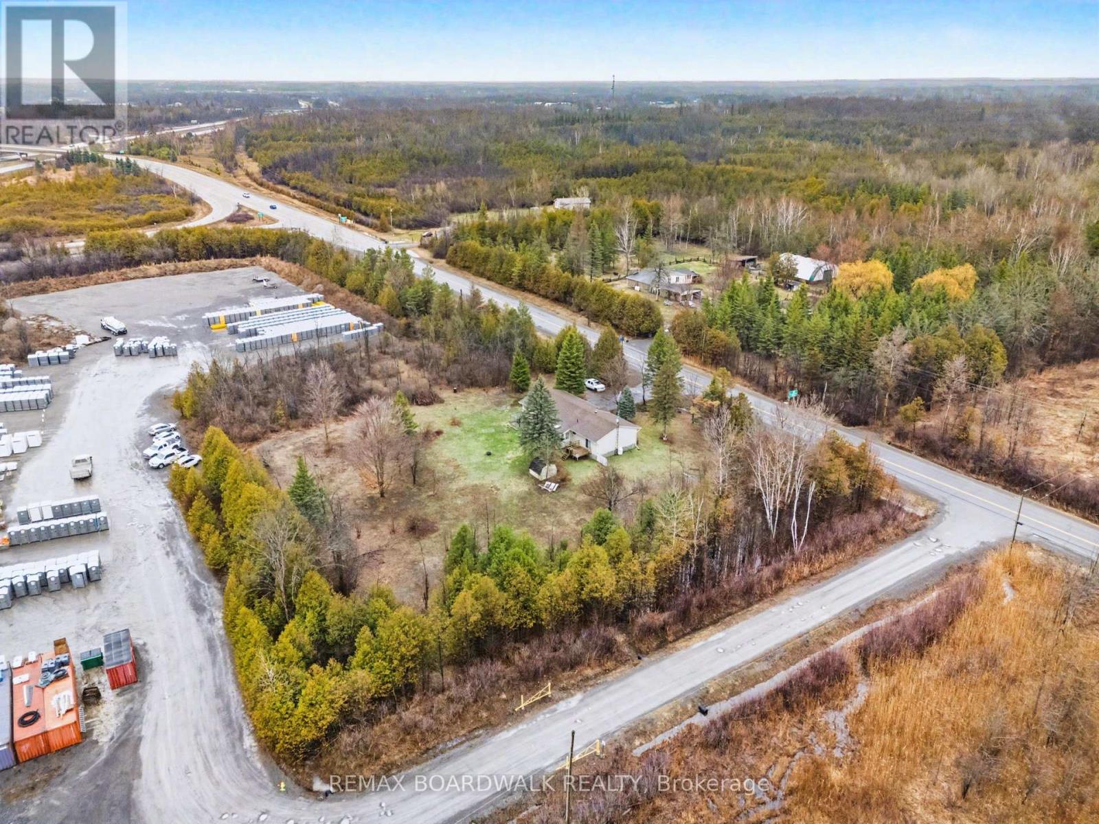 684 County Road 44 Road S