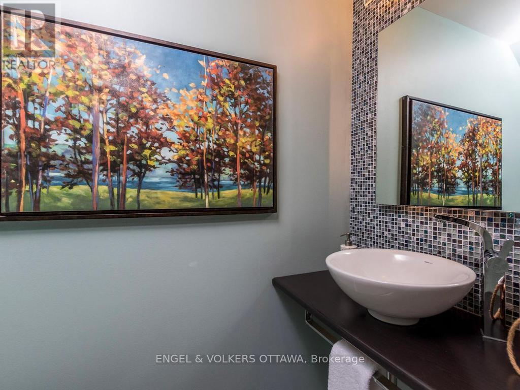 31 Castlegreen Private