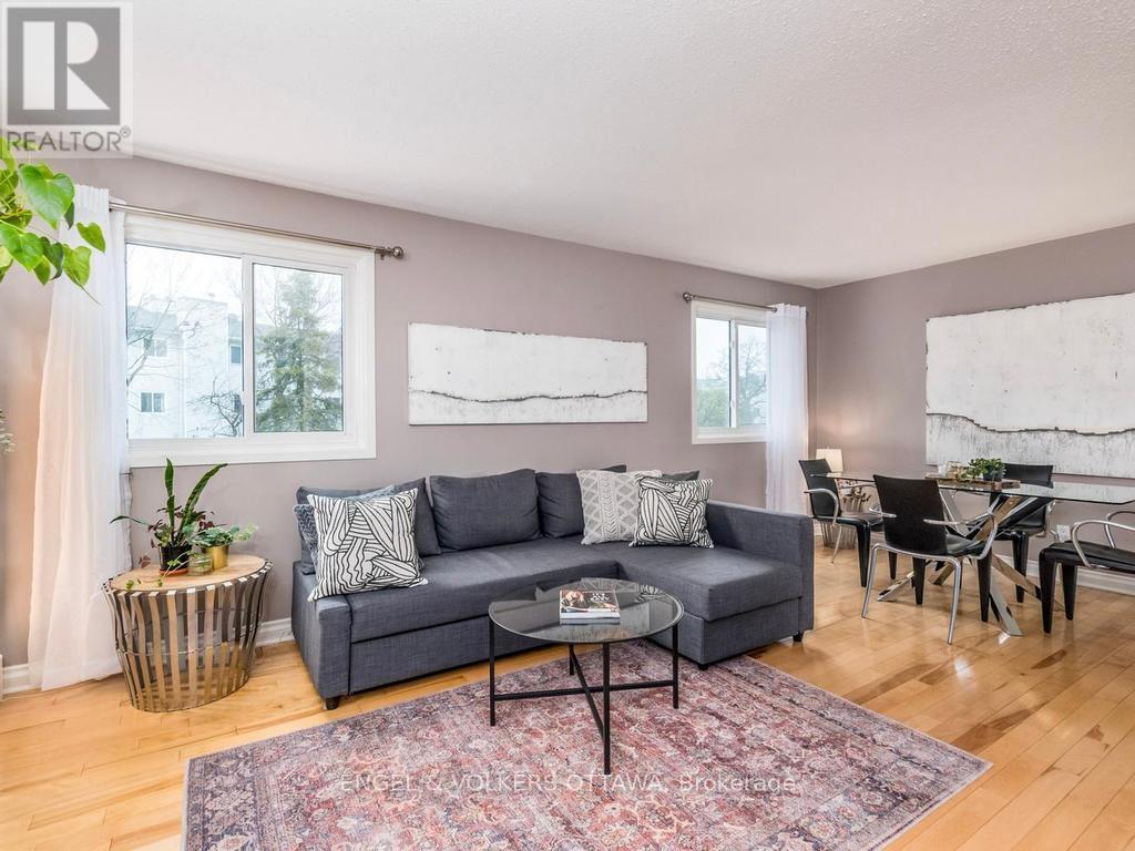 31 Castlegreen Private