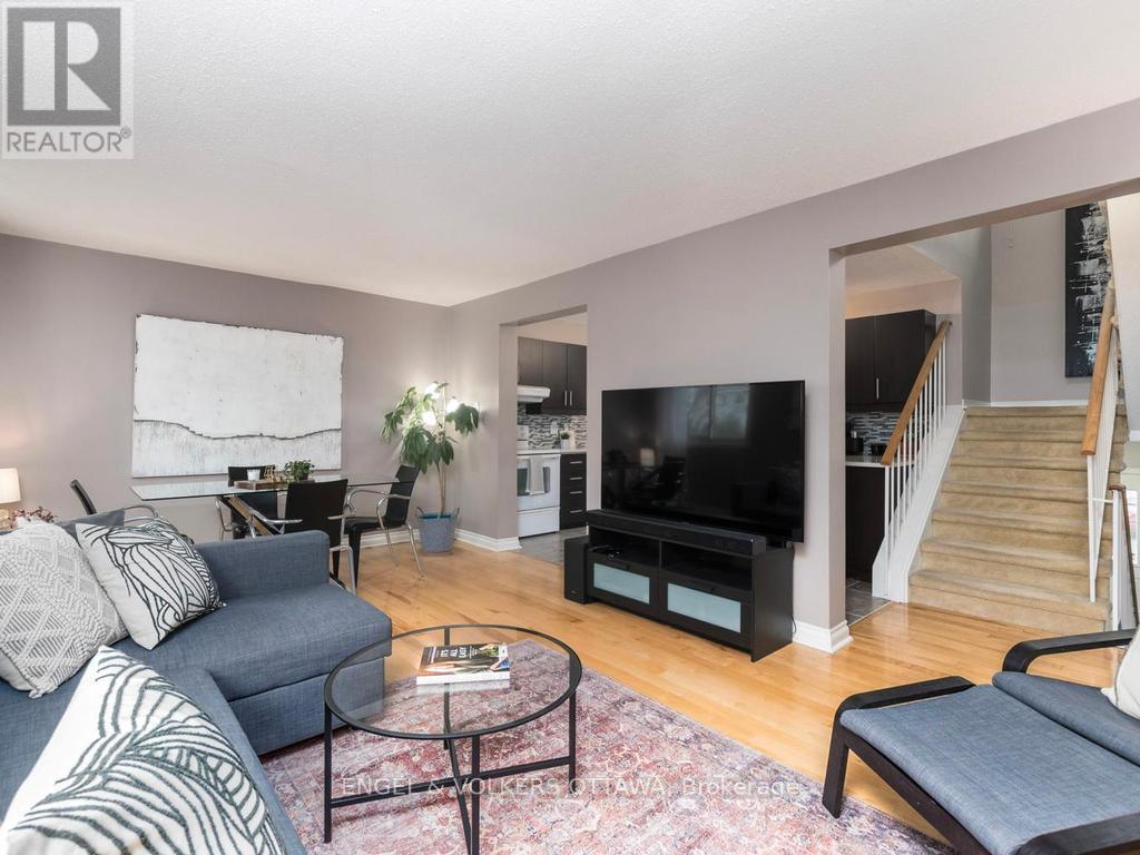 31 Castlegreen Private