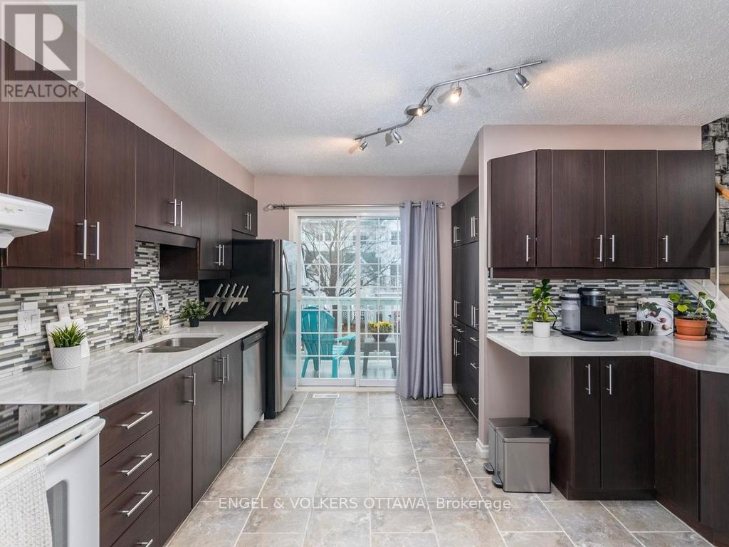 31 Castlegreen Private