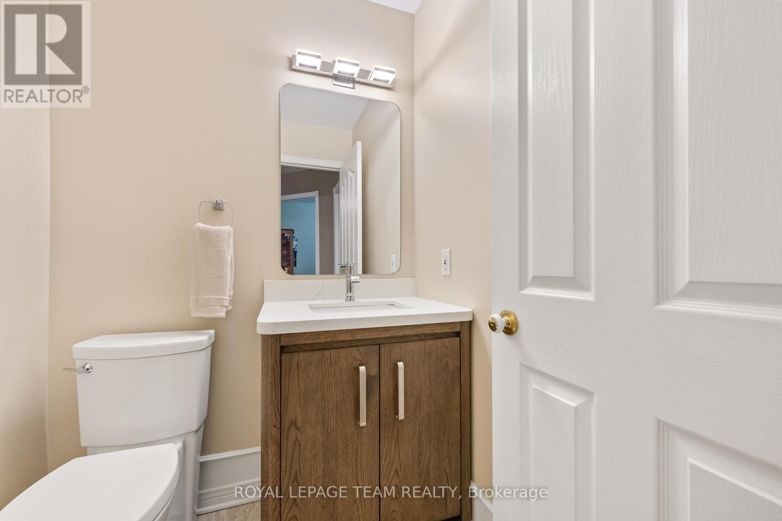 844 Giant Cedars Crescent