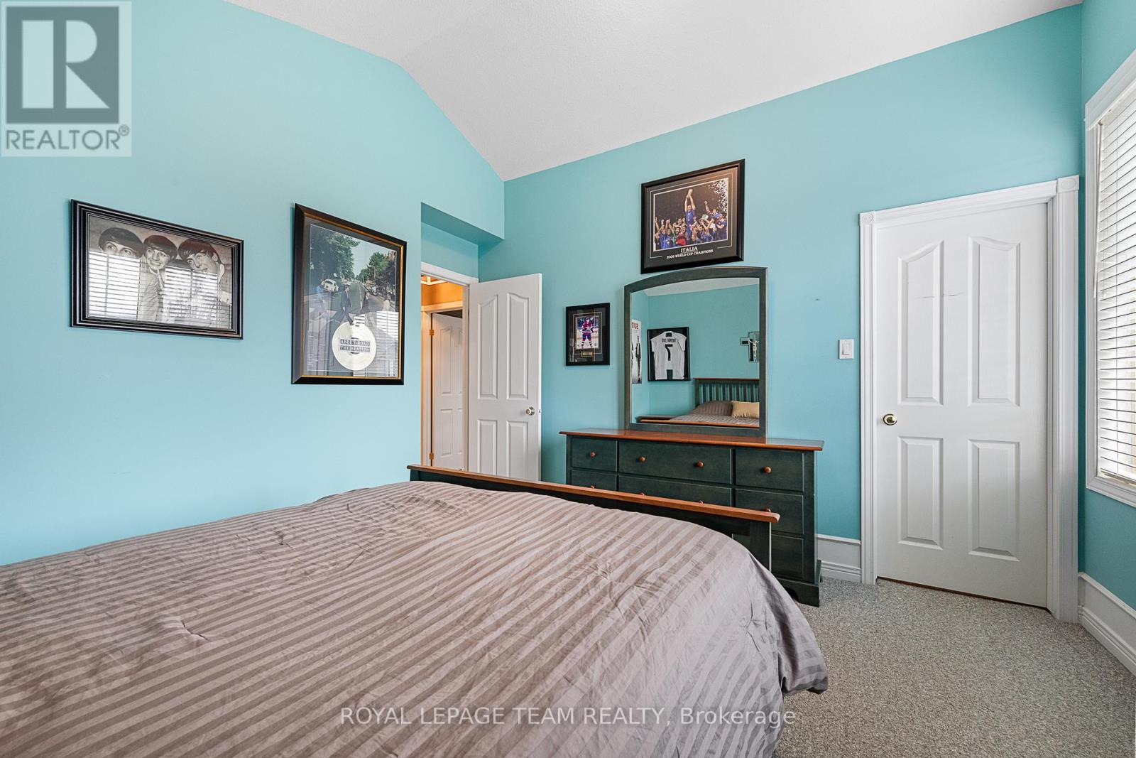 844 Giant Cedars Crescent