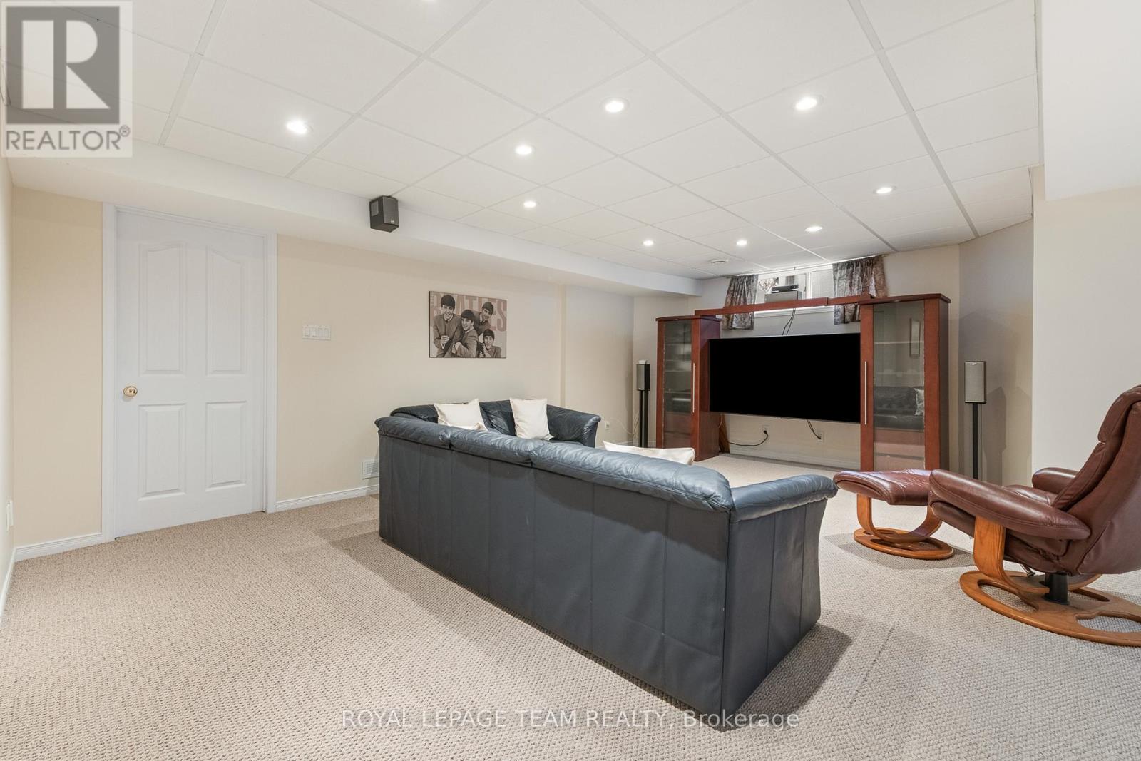 844 Giant Cedars Crescent