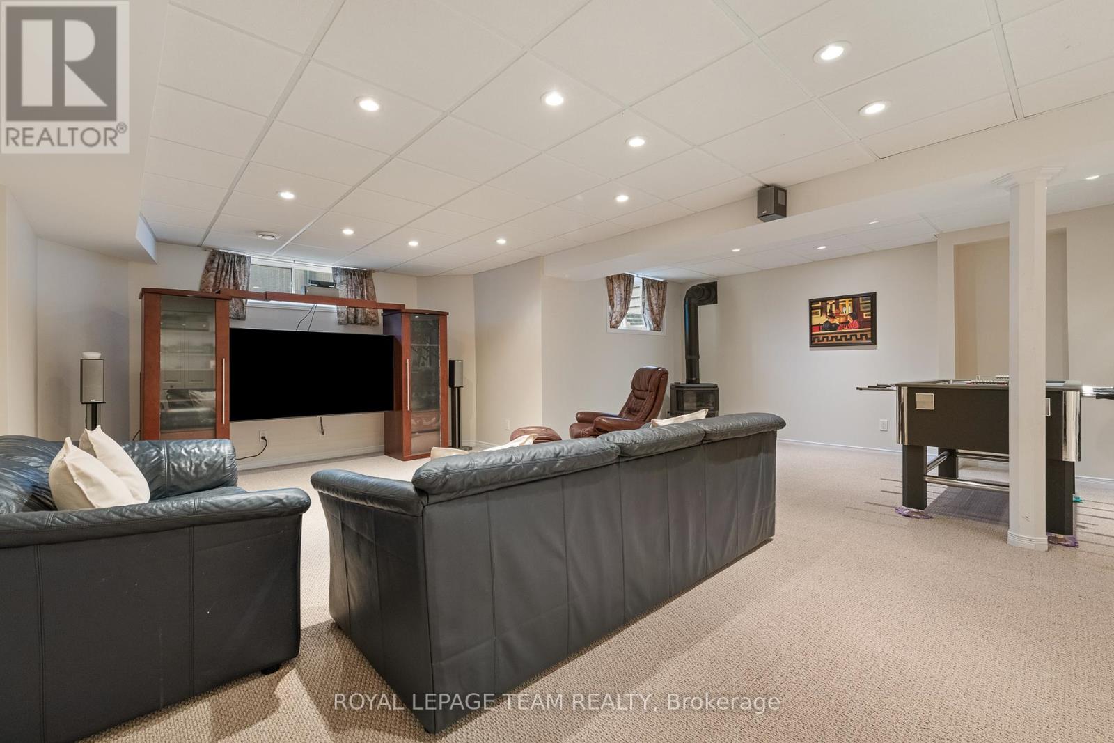 844 Giant Cedars Crescent