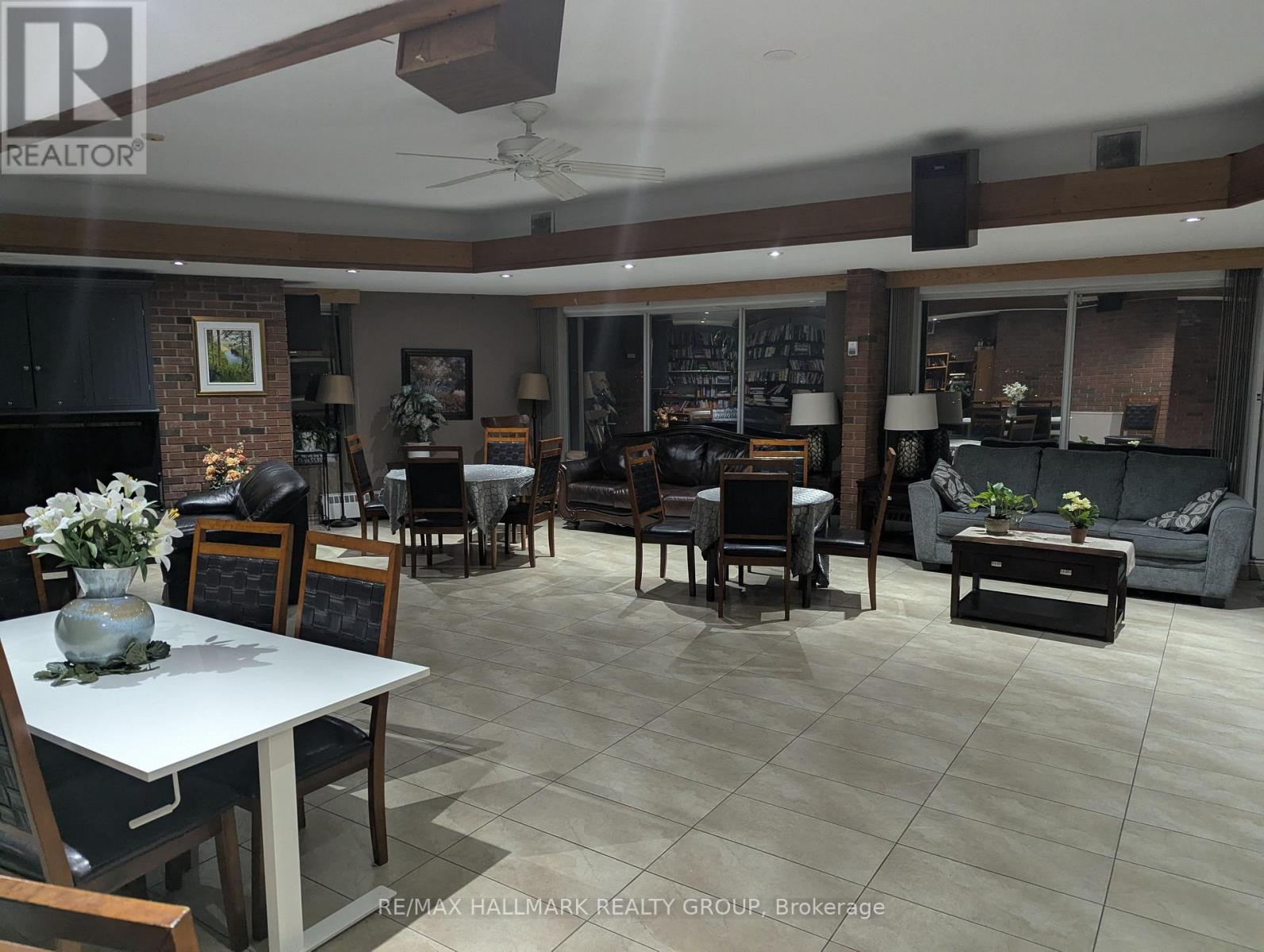 1217 - 20 Chesterton Drive