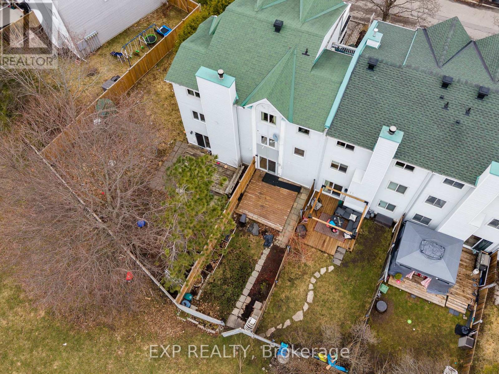 98 Castlegreen Private