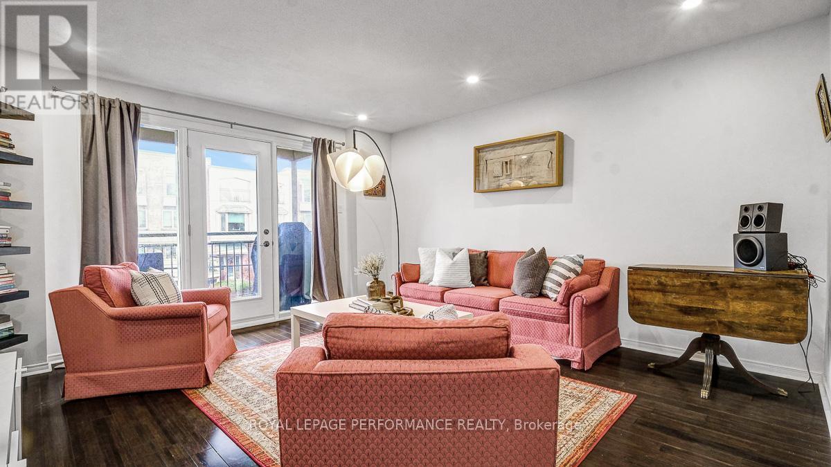 2d - 4 Columbus Avenue