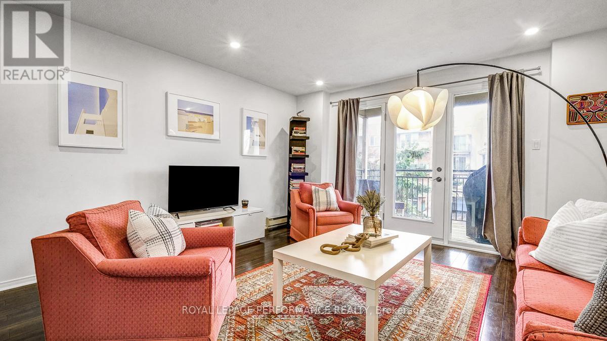 2d - 4 Columbus Avenue