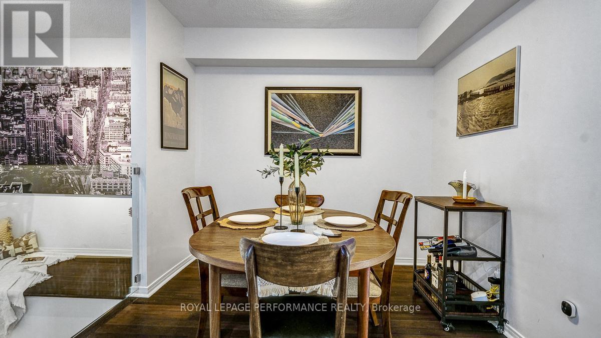 2d - 4 Columbus Avenue