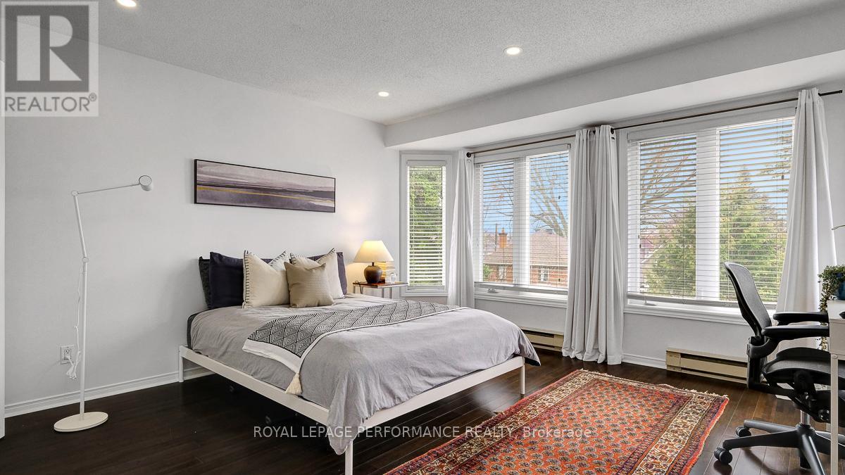 2d - 4 Columbus Avenue