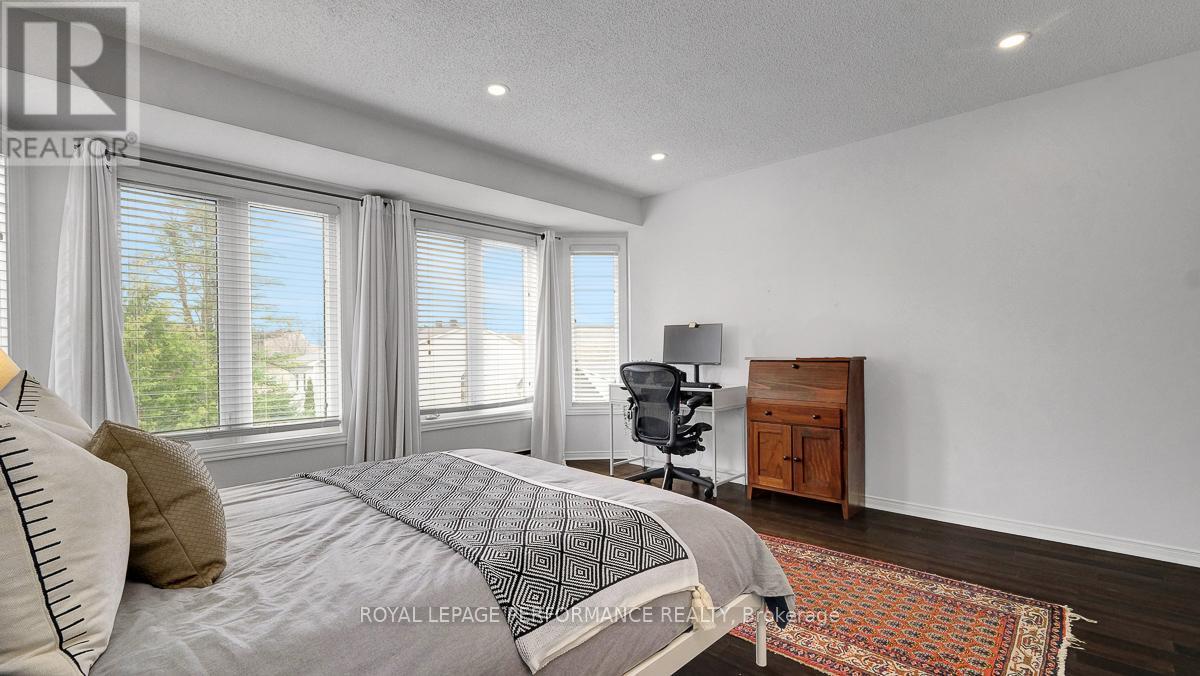 2d - 4 Columbus Avenue