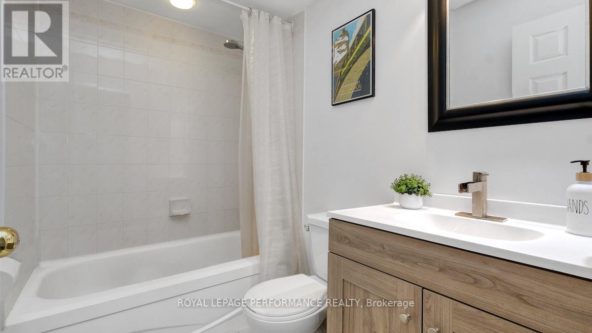 2d - 4 Columbus Avenue