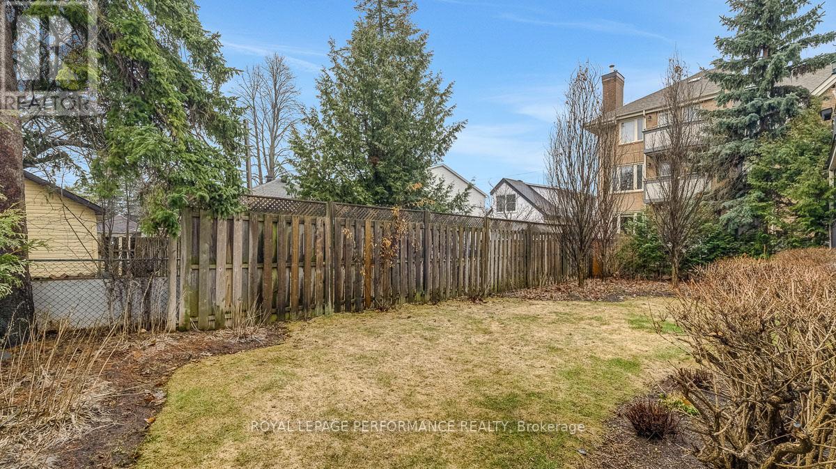 2d - 4 Columbus Avenue