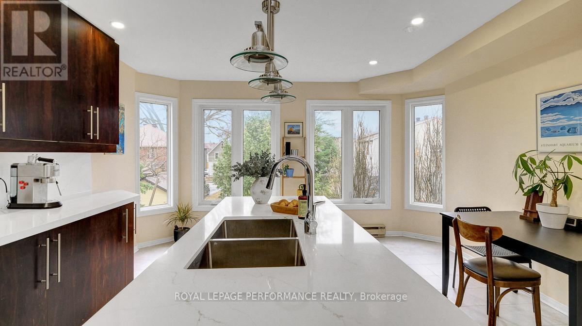 2d - 4 Columbus Avenue