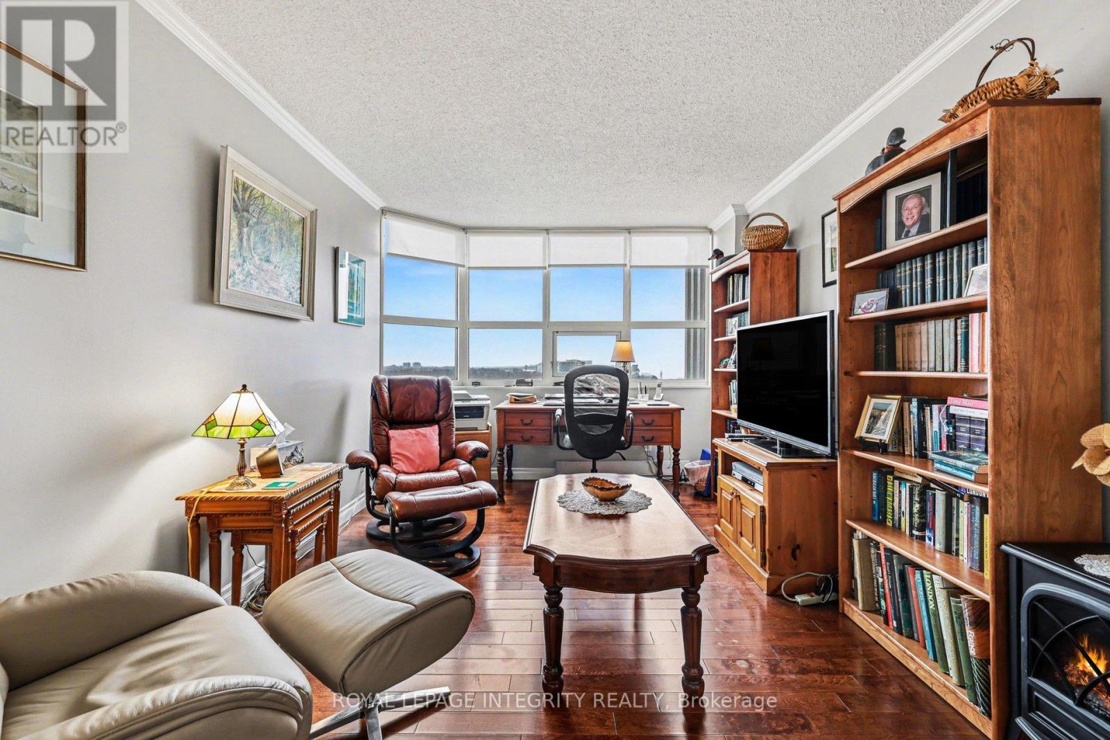 1905 - 1510 Riverside Drive