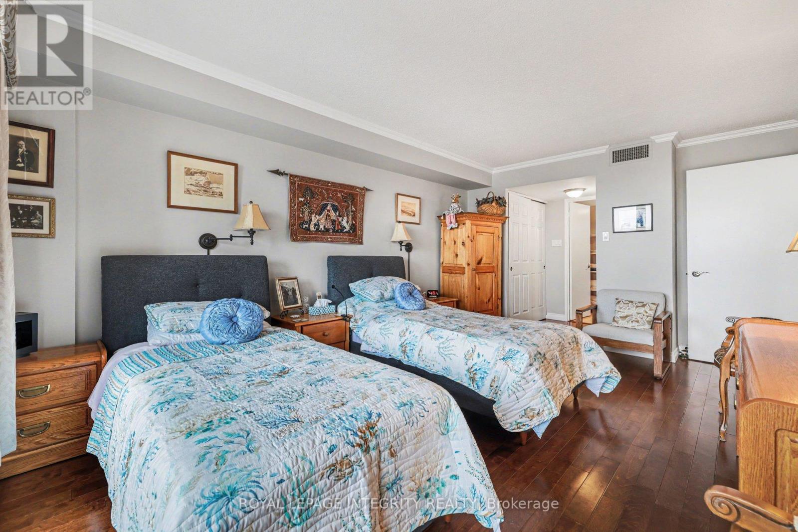 1905 - 1510 Riverside Drive