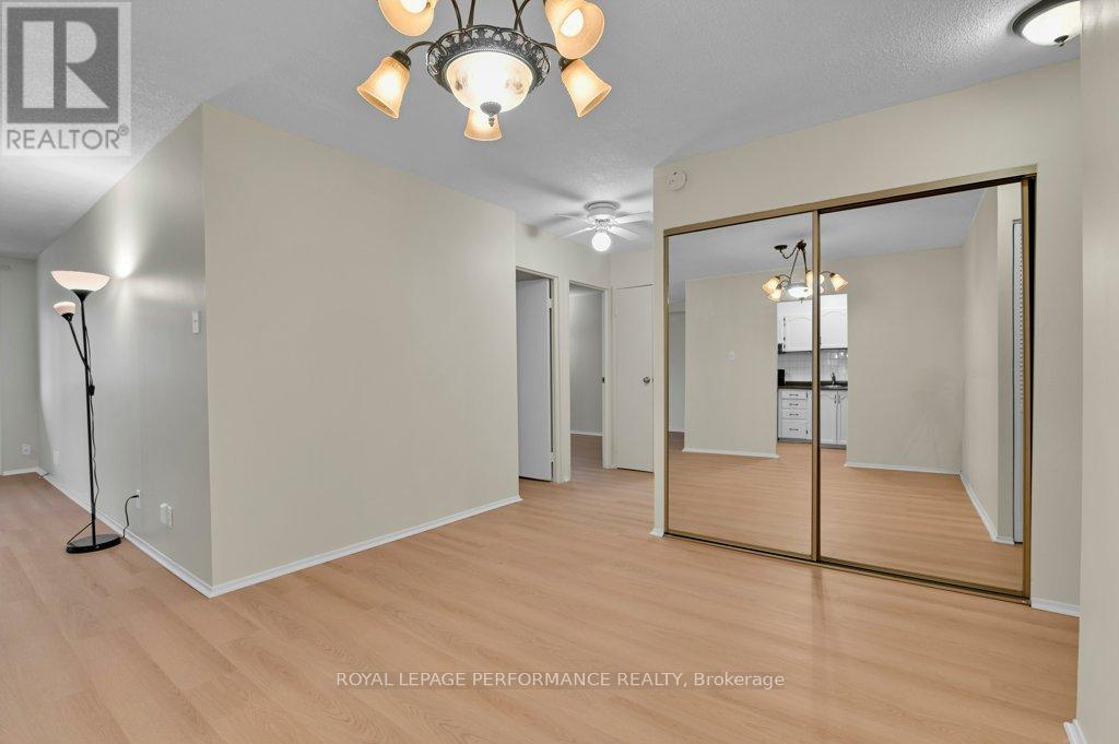 205 - 158 Mcarthur Avenue