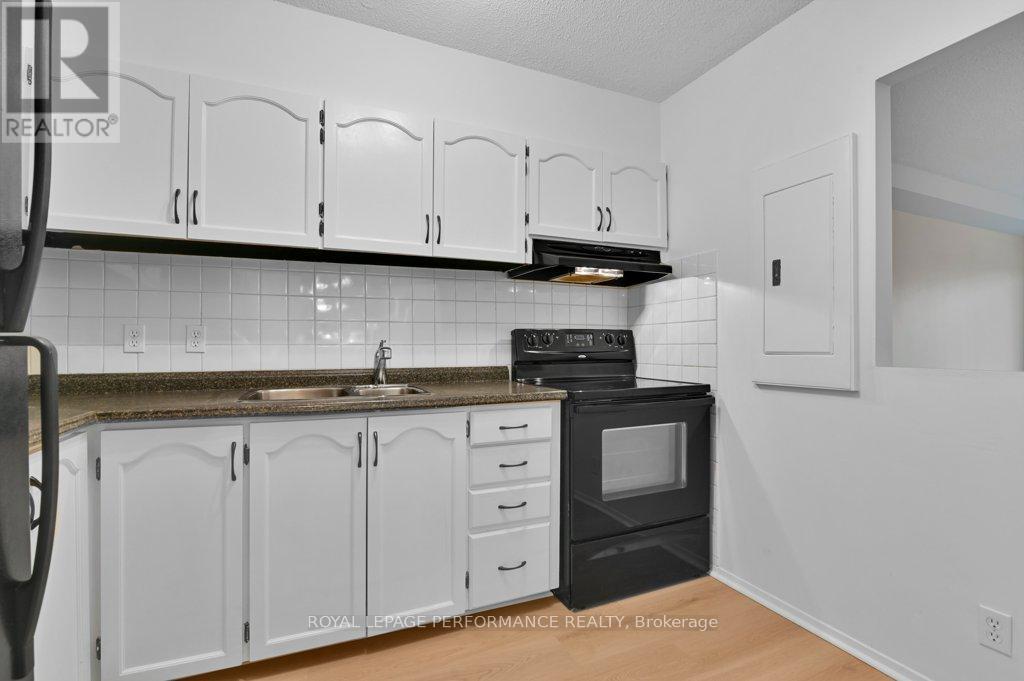 205 - 158 Mcarthur Avenue