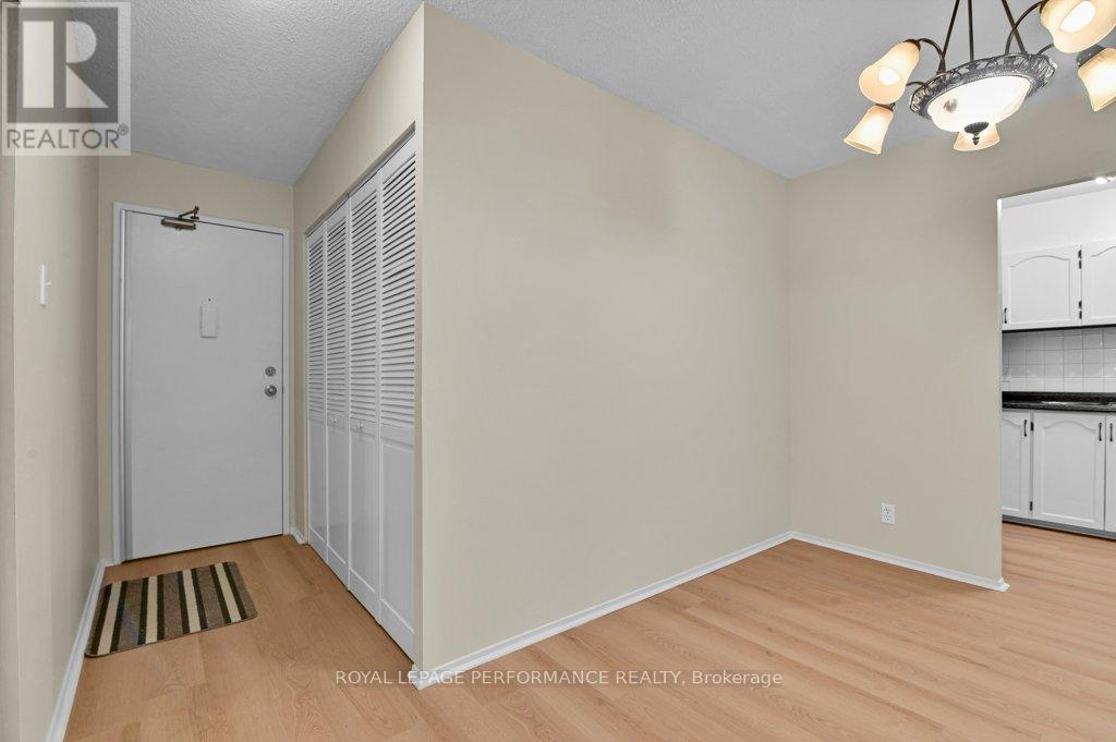 205 - 158 Mcarthur Avenue