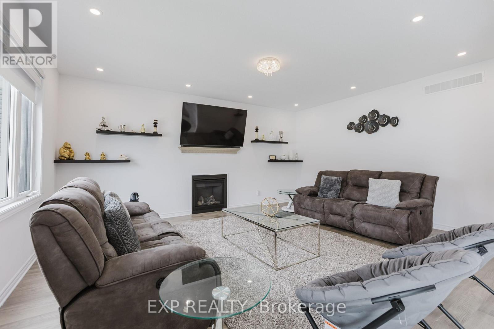 504 Albert Boyd Private