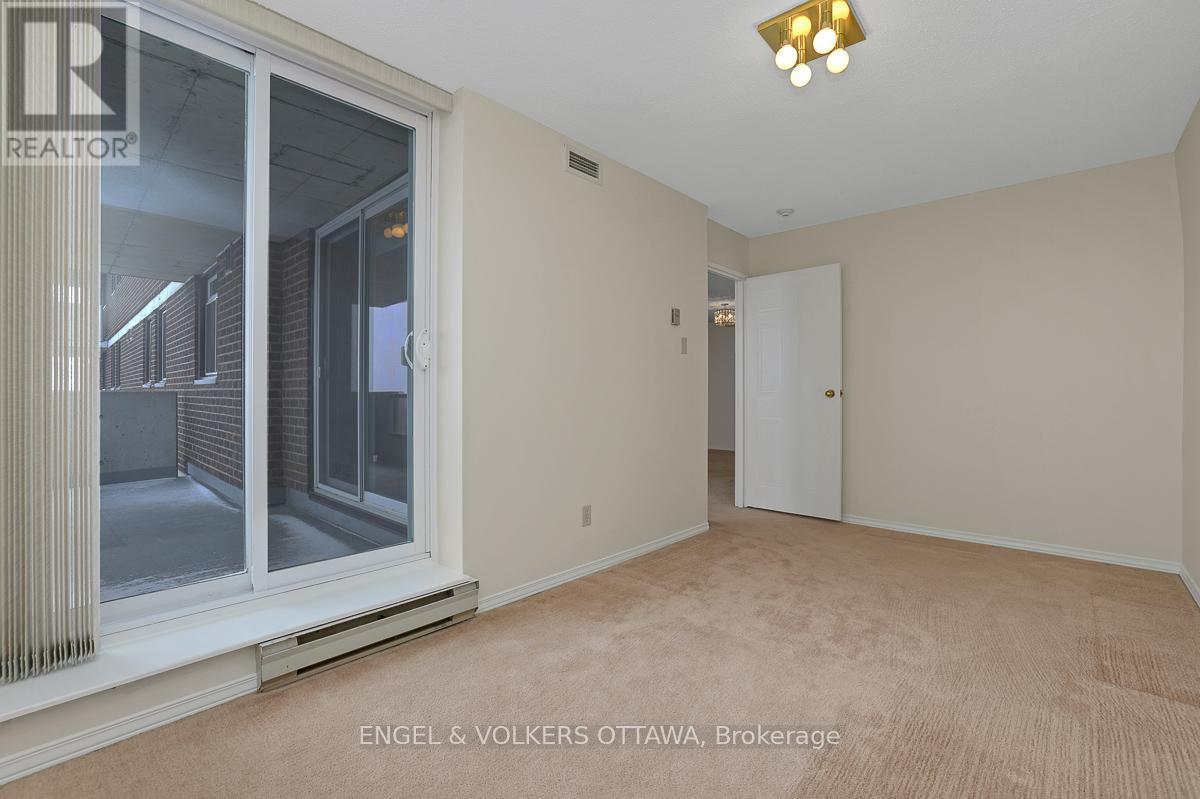 1103 - 1705 Playfair Drive