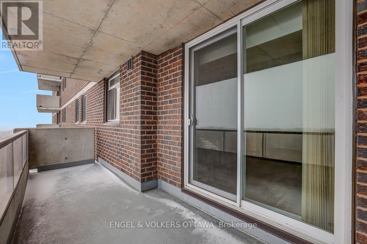 1103 - 1705 Playfair Drive