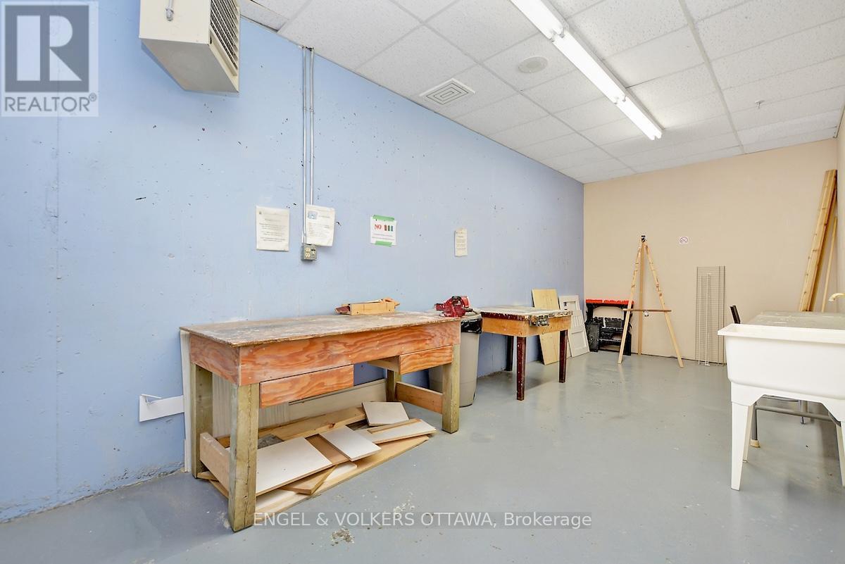 1103 - 1705 Playfair Drive