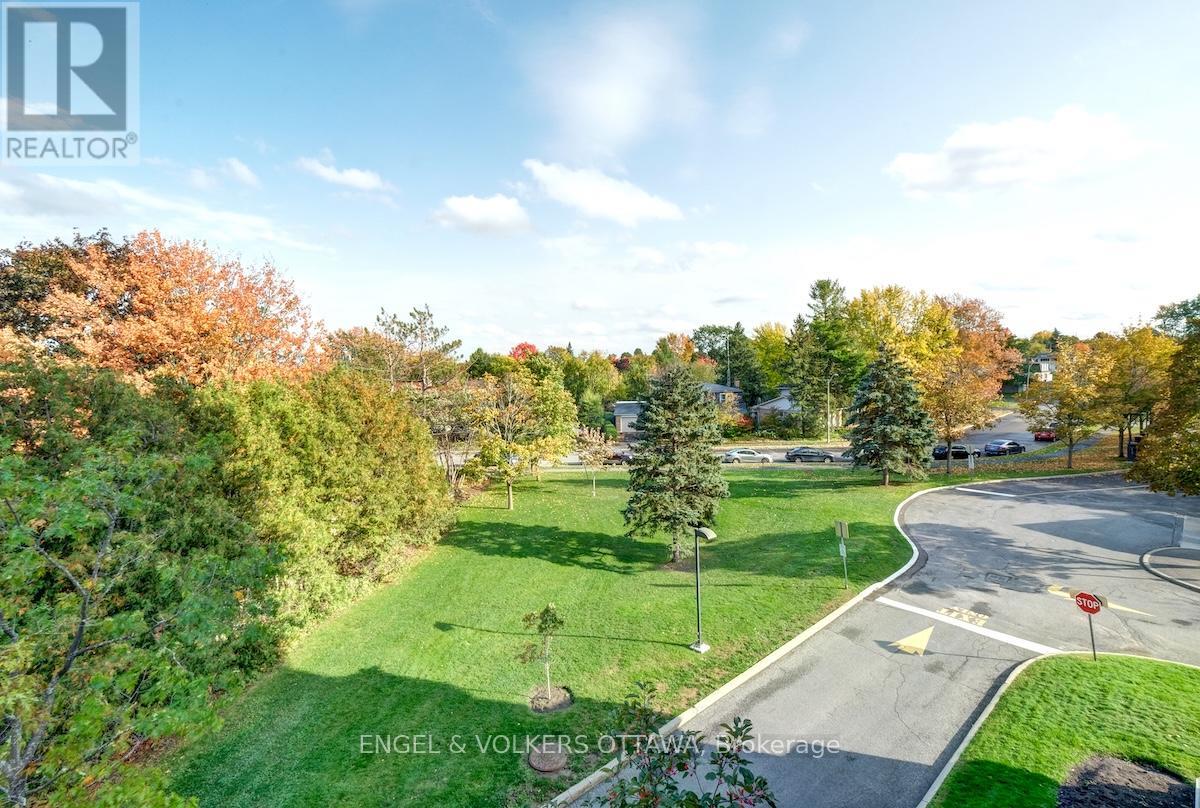 1103 - 1705 Playfair Drive