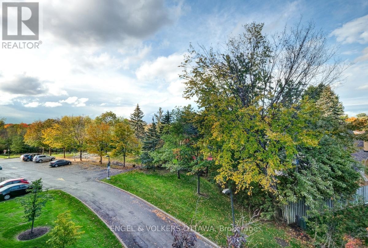 1103 - 1705 Playfair Drive