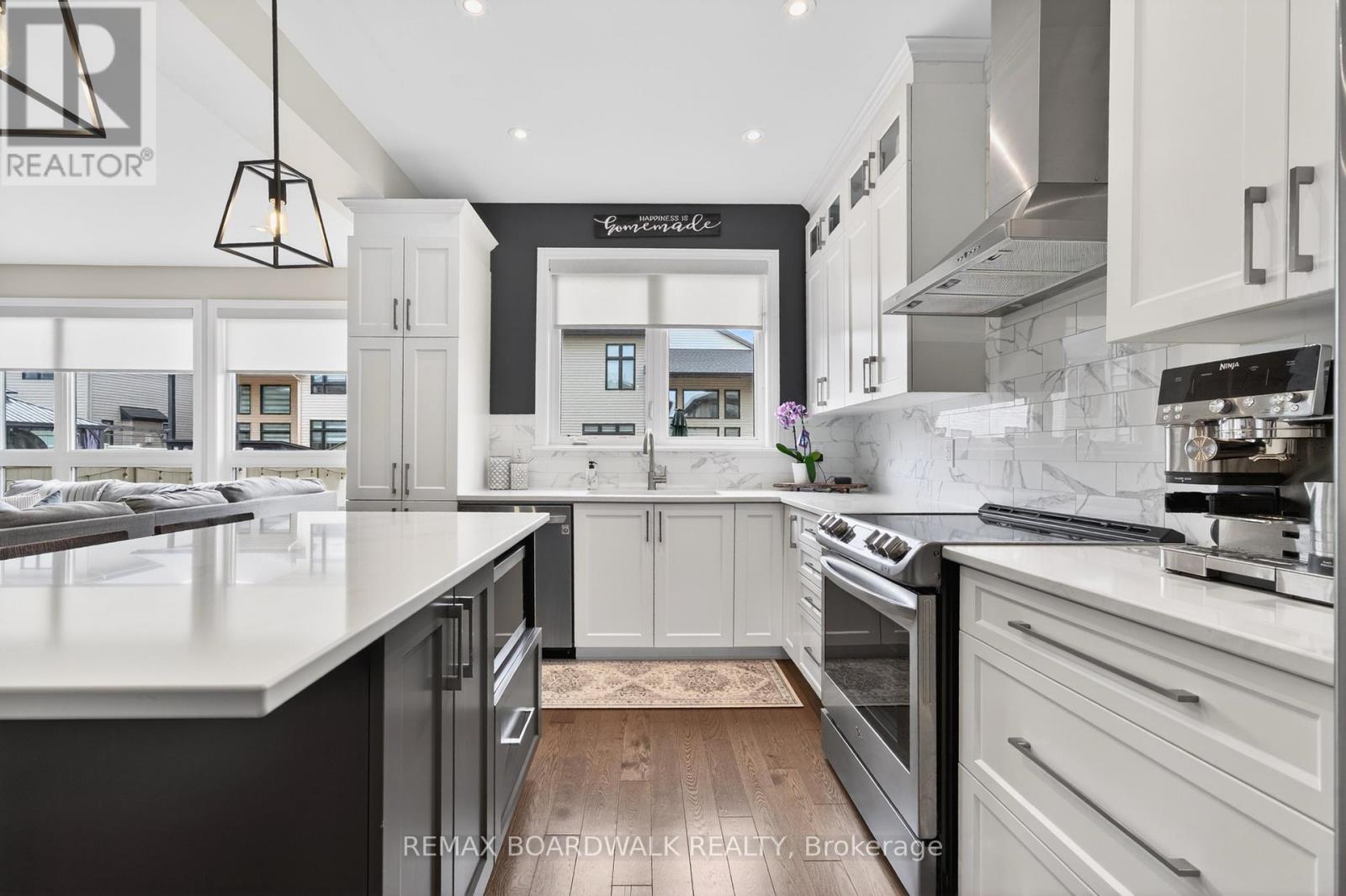 38 Thunderbolt Street