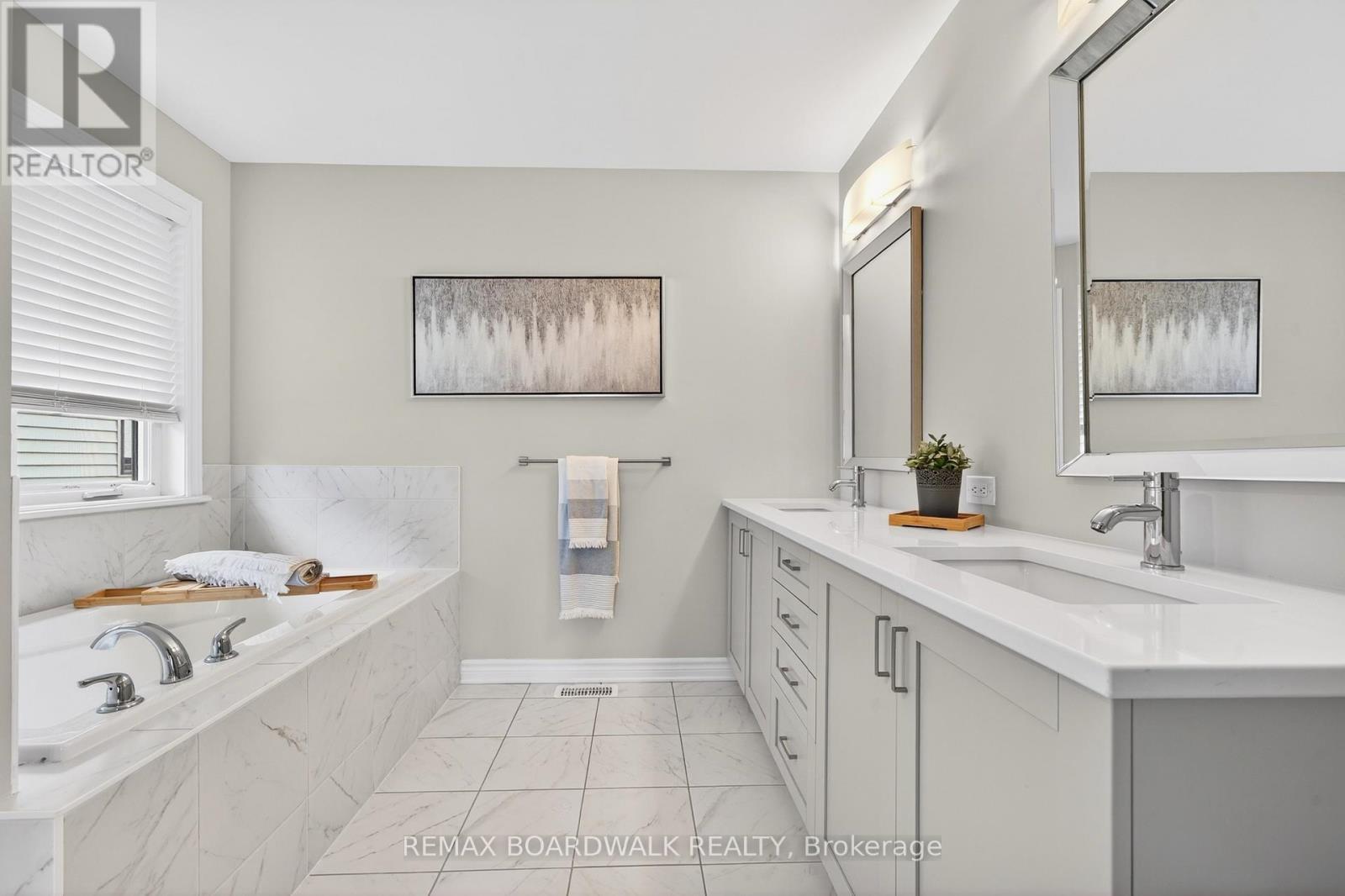 38 Thunderbolt Street