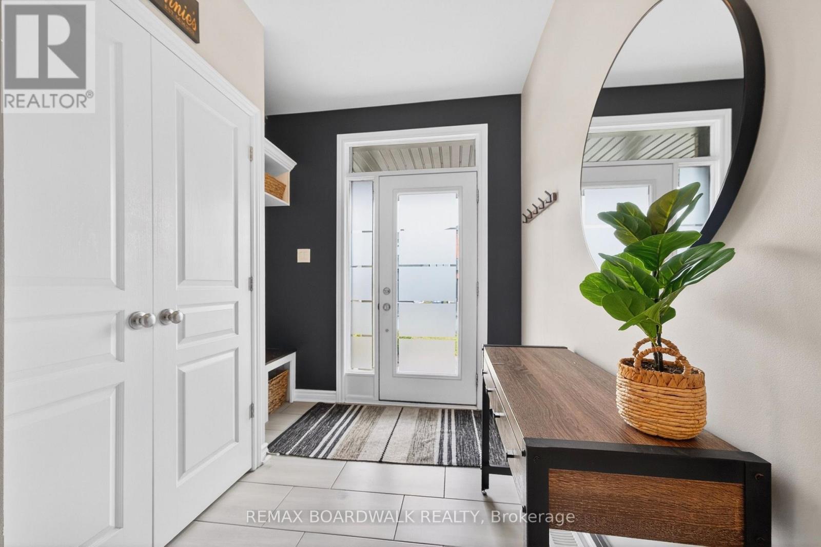 38 Thunderbolt Street