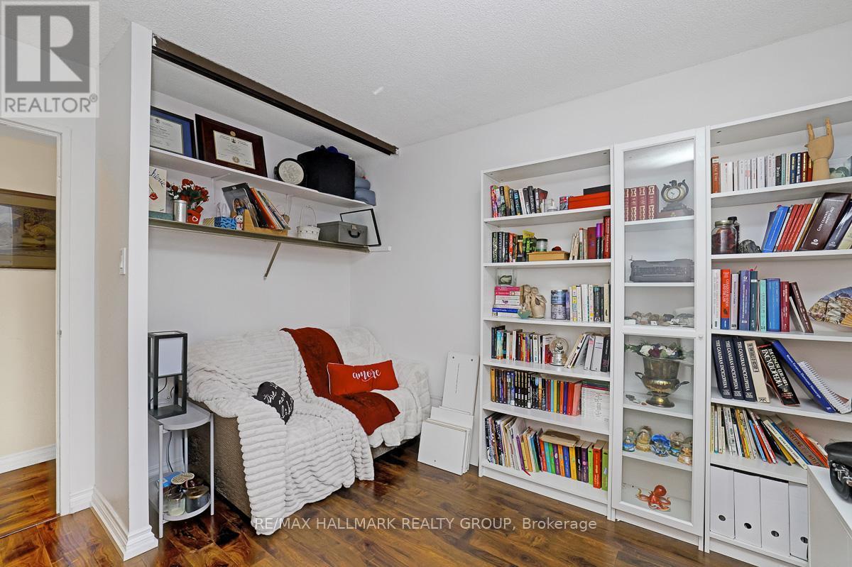 210 - 2000 Jasmine Crescent