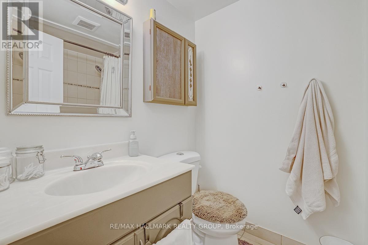 210 - 2000 Jasmine Crescent