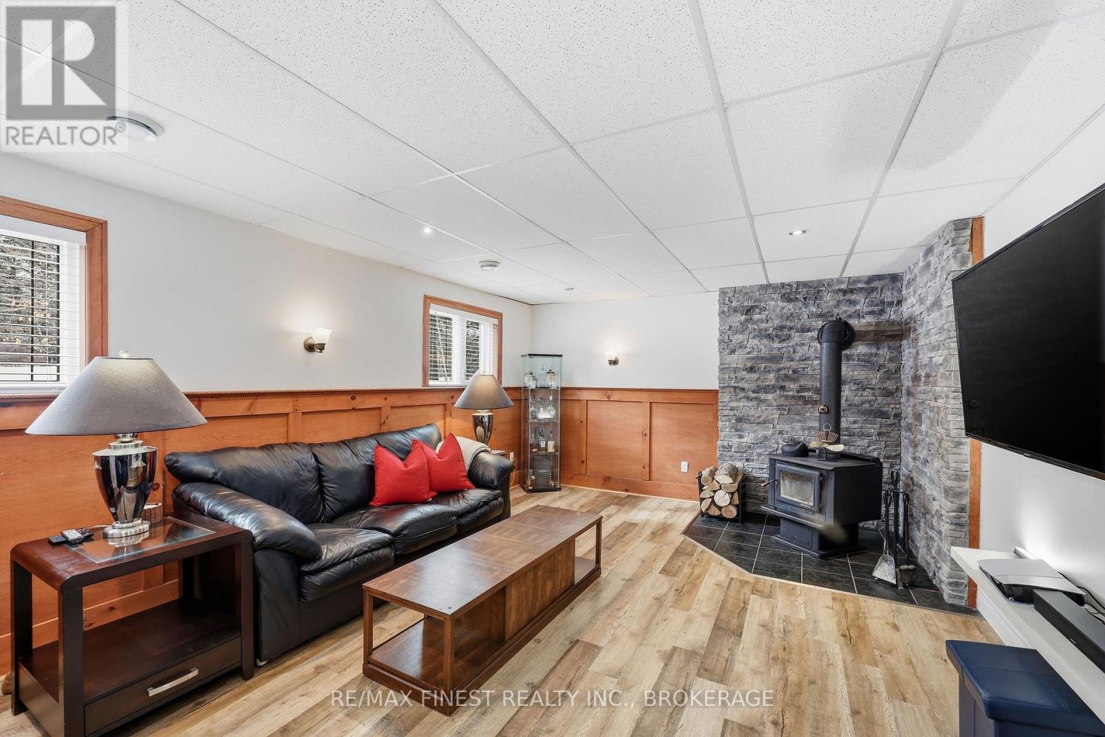 2518 Rideau Ferry Road