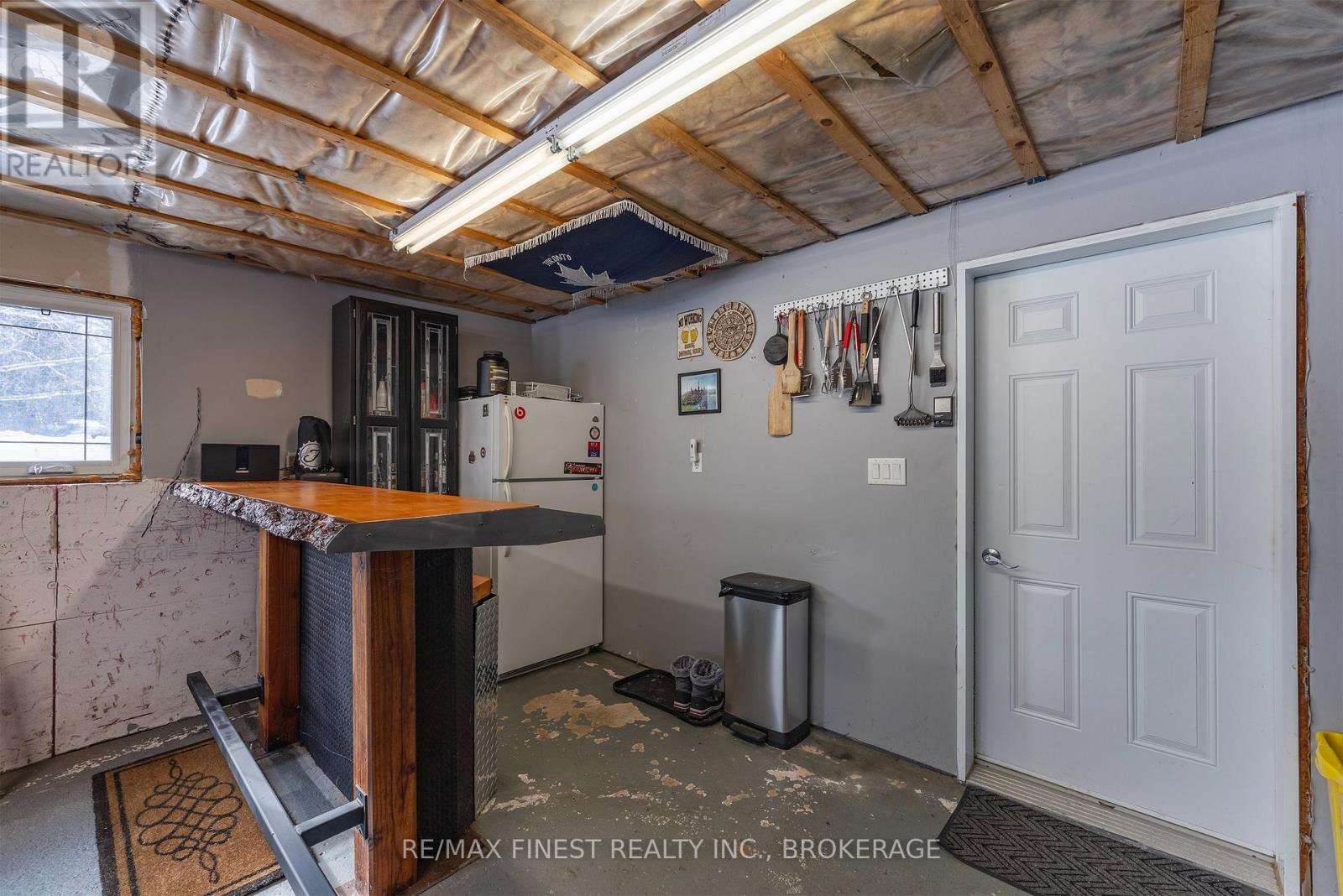 2518 Rideau Ferry Road