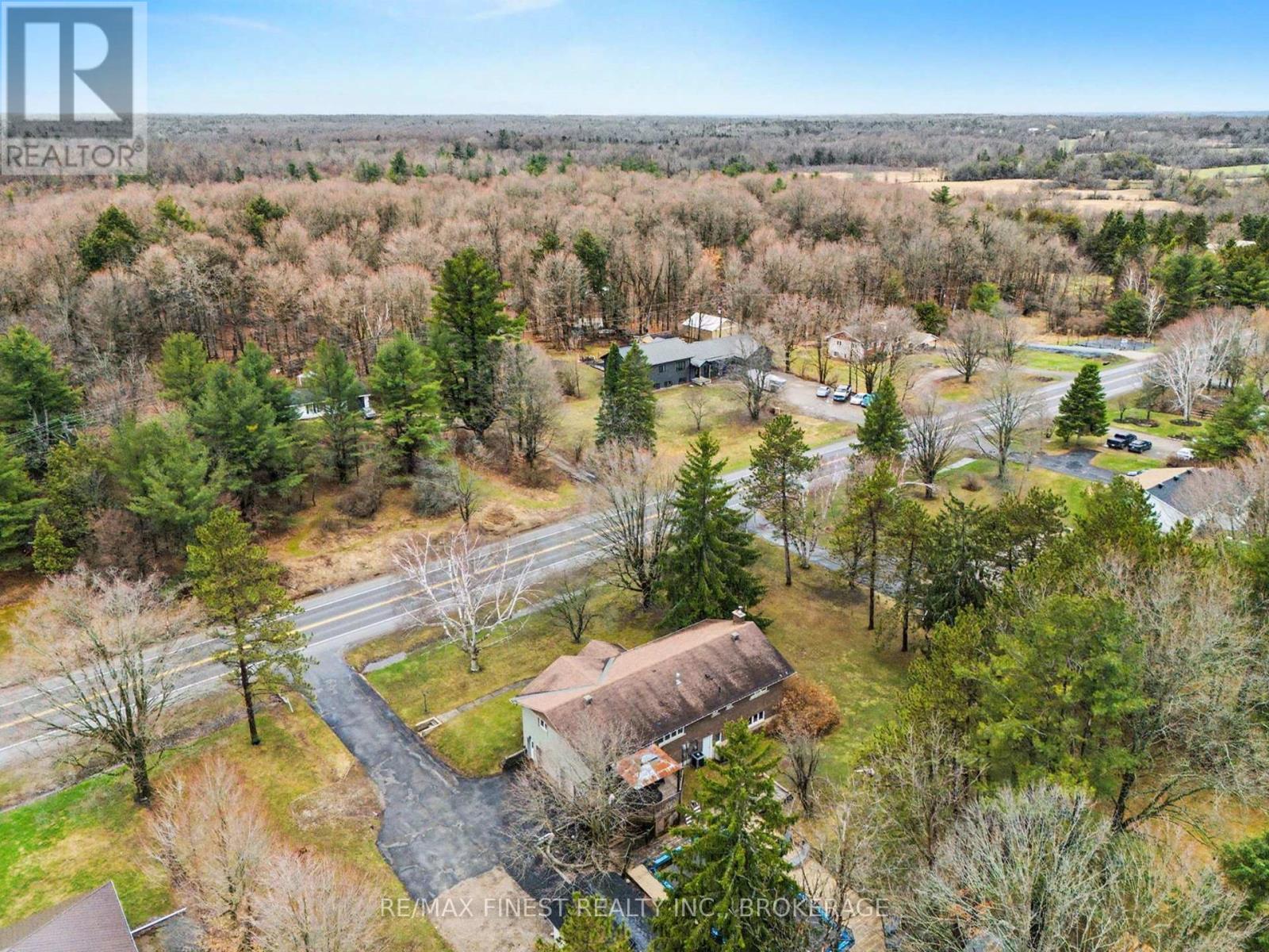 2518 Rideau Ferry Road