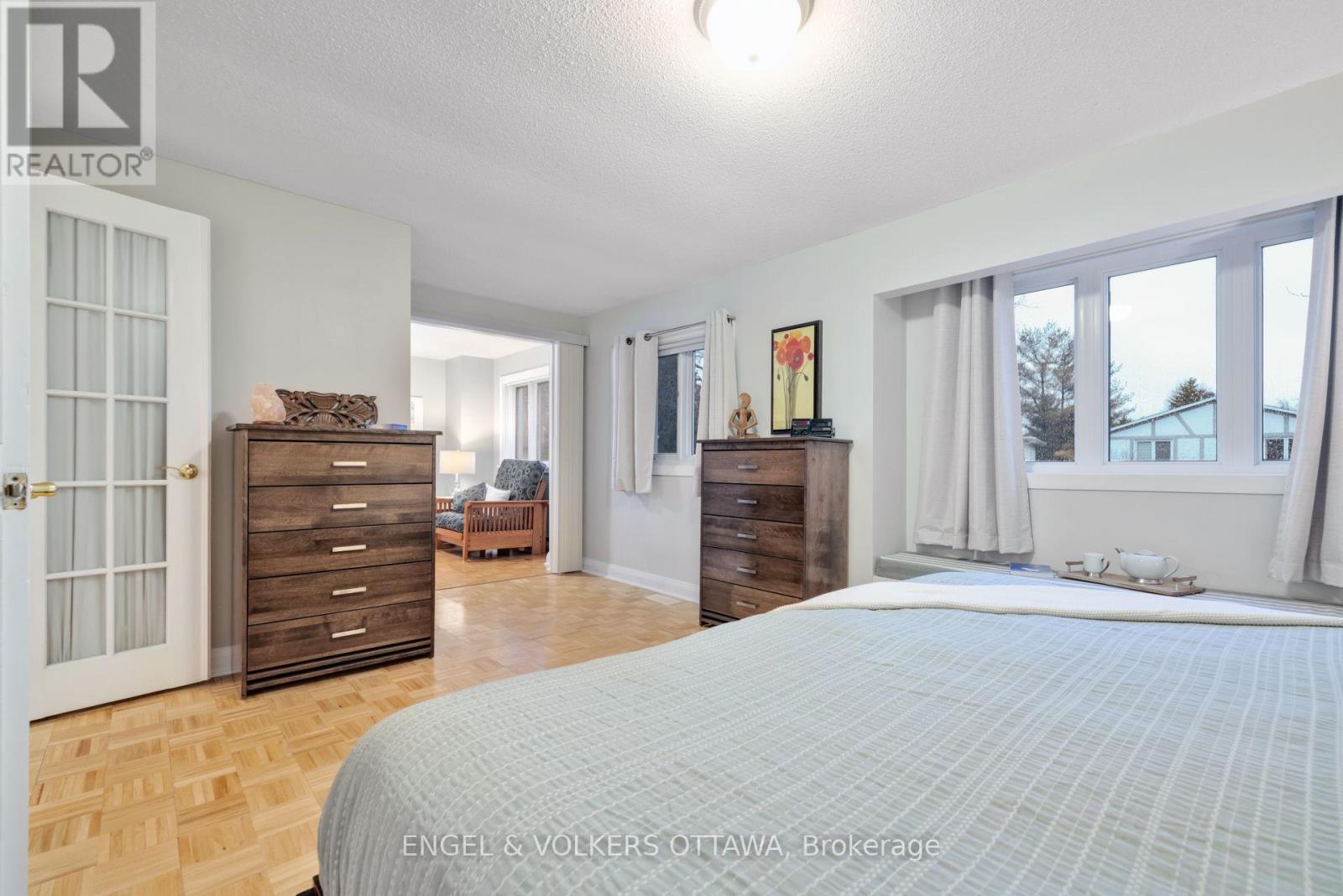 1173 St Jerome Crescent