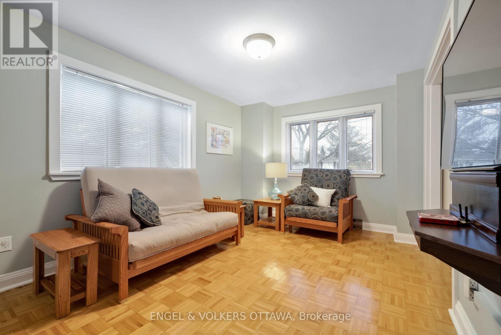 1173 St Jerome Crescent