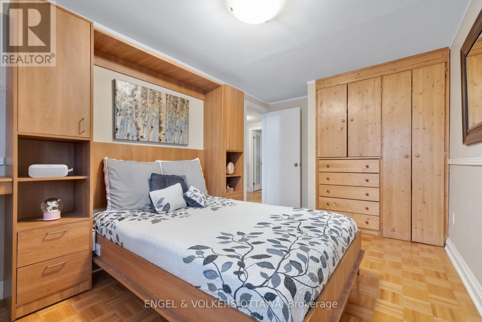 1173 St Jerome Crescent