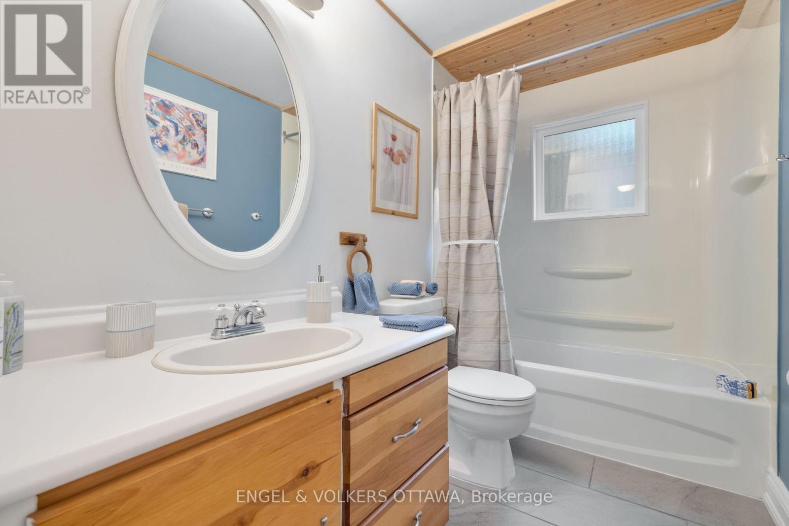 1173 St Jerome Crescent