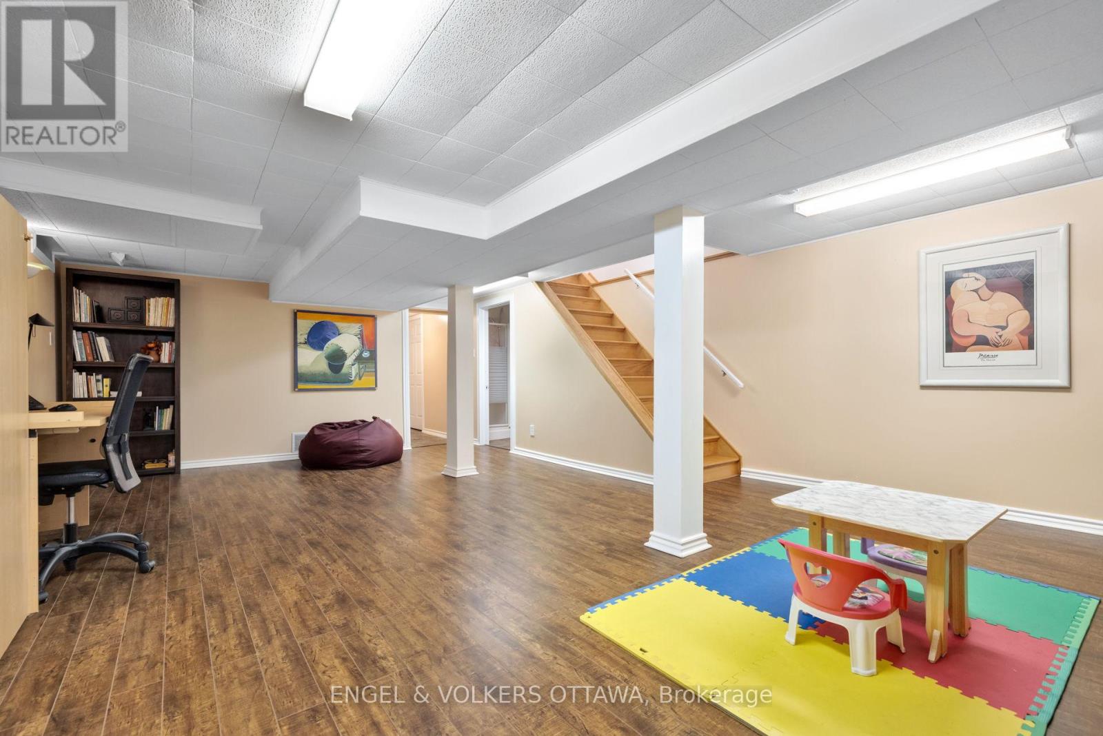 1173 St Jerome Crescent