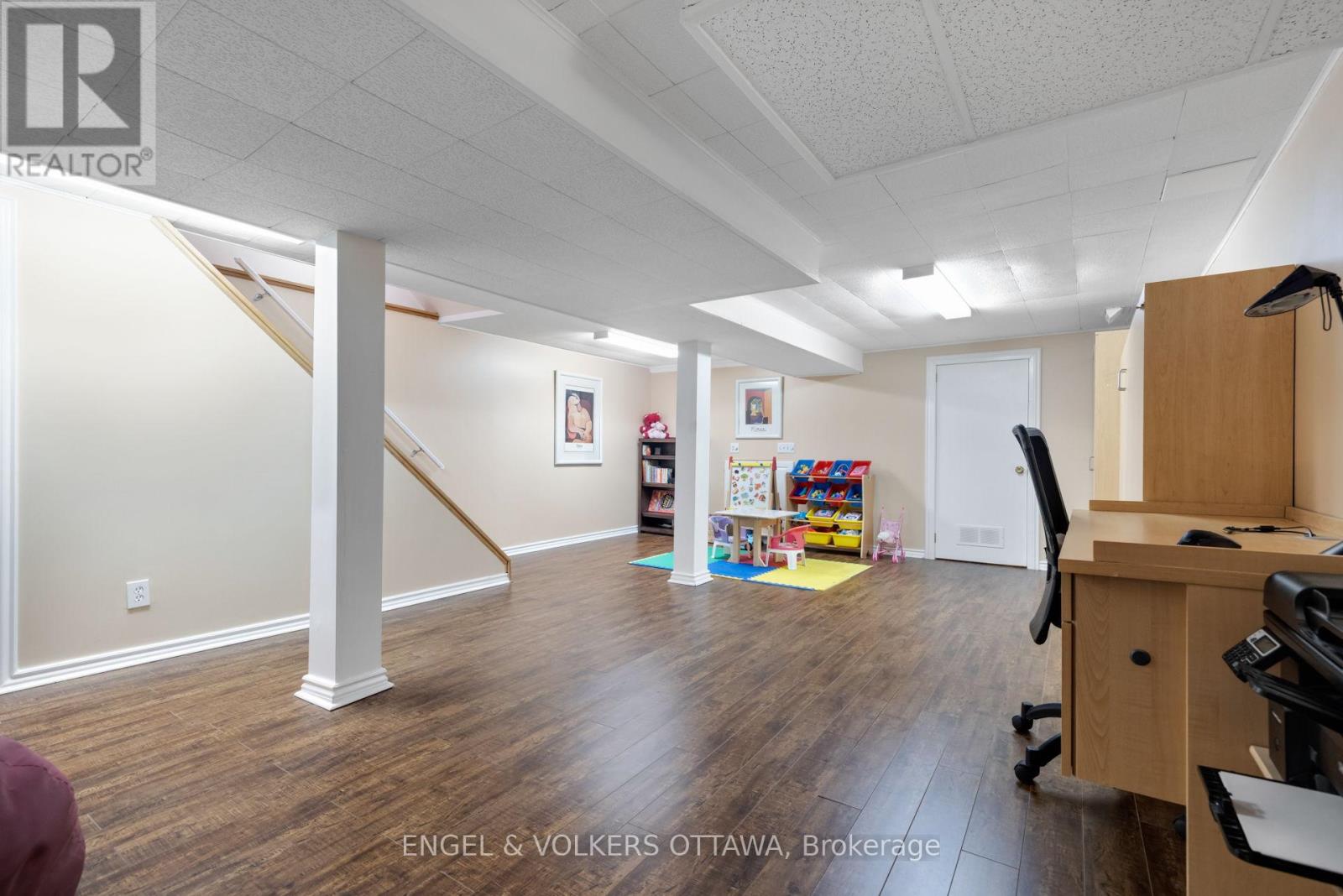 1173 St Jerome Crescent