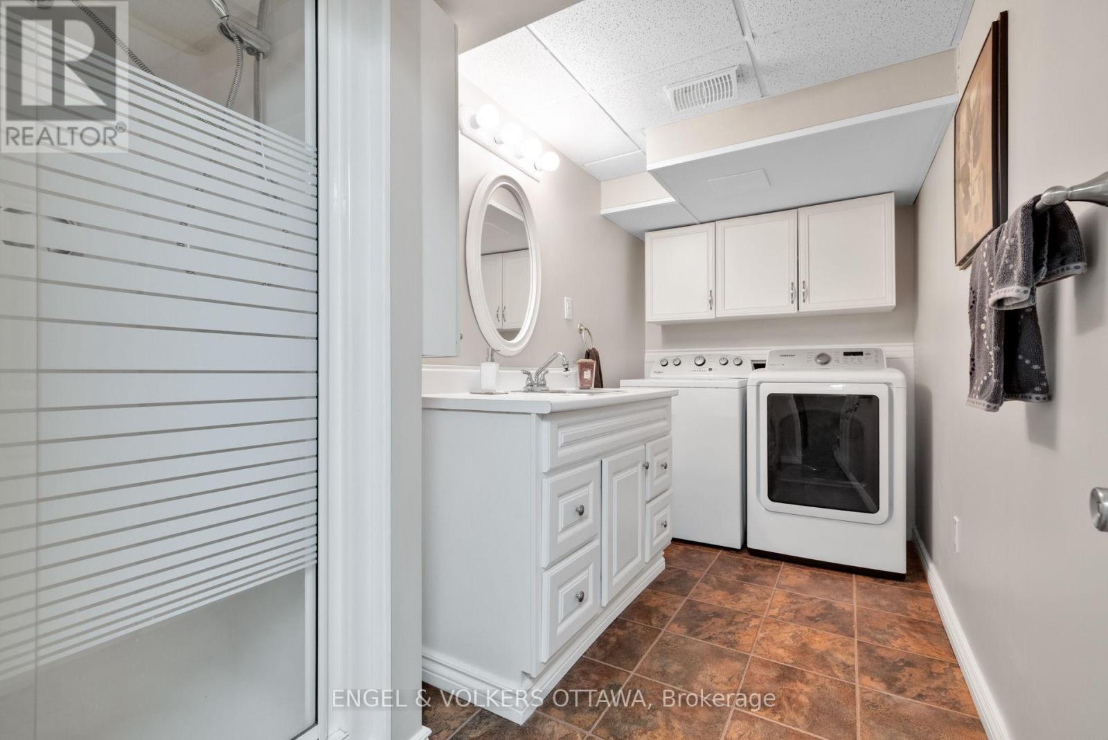 1173 St Jerome Crescent