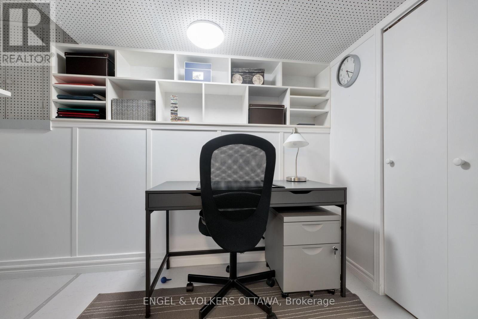 1173 St Jerome Crescent