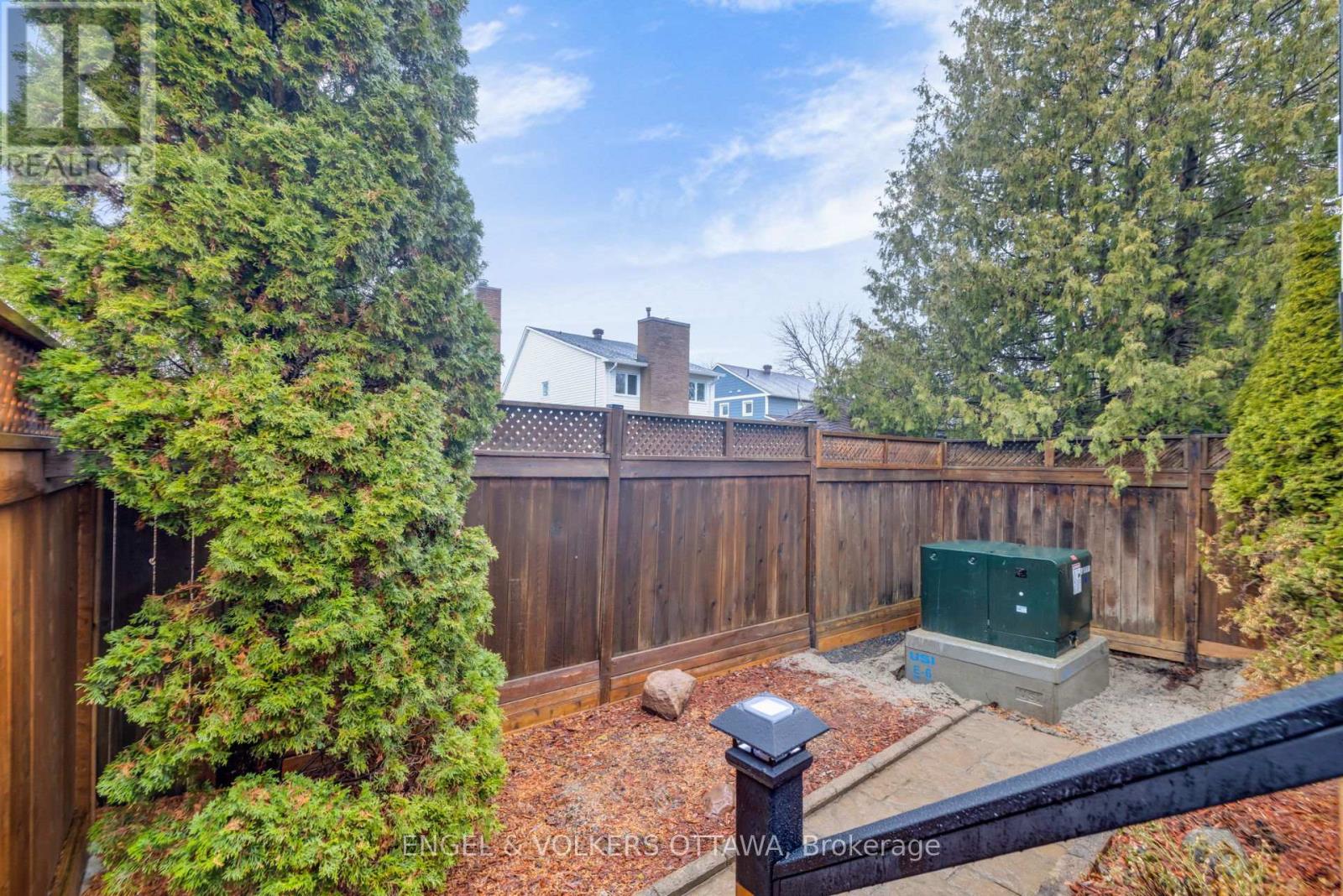 1173 St Jerome Crescent