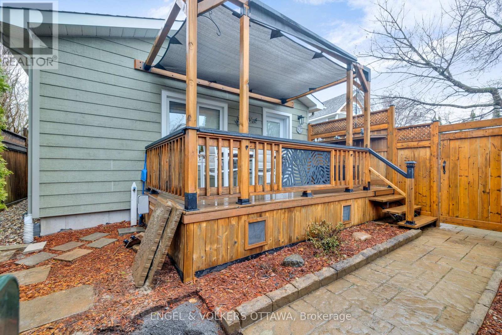 1173 St Jerome Crescent